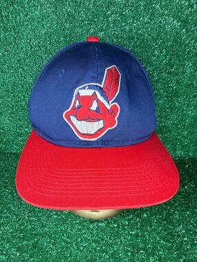 Vintage 90s Cleveland Indians Youngan Outdoor Cap Plain Logo Snapback Hat MLB